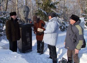 Петӗр Хусанкай палӑкӗ патӗнче