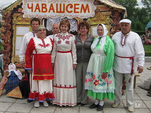 Екатеринбург чӑвашӗсем «Уральские самоцветы» наци культурисен фестивалӗнче